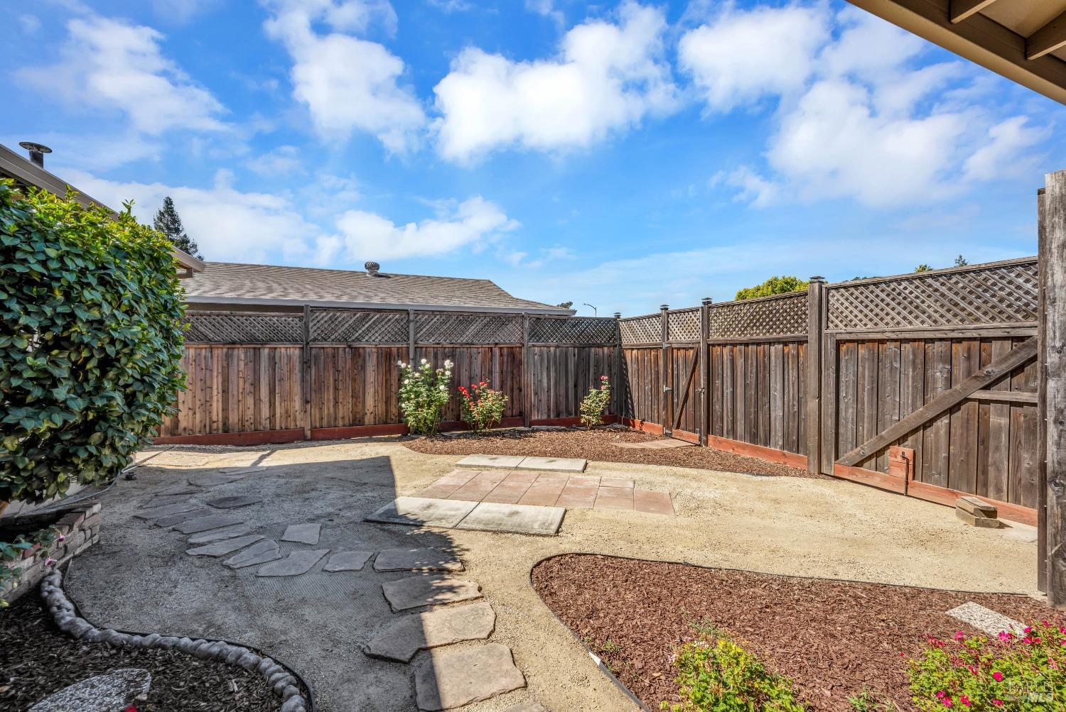 4950 Everglade Drive