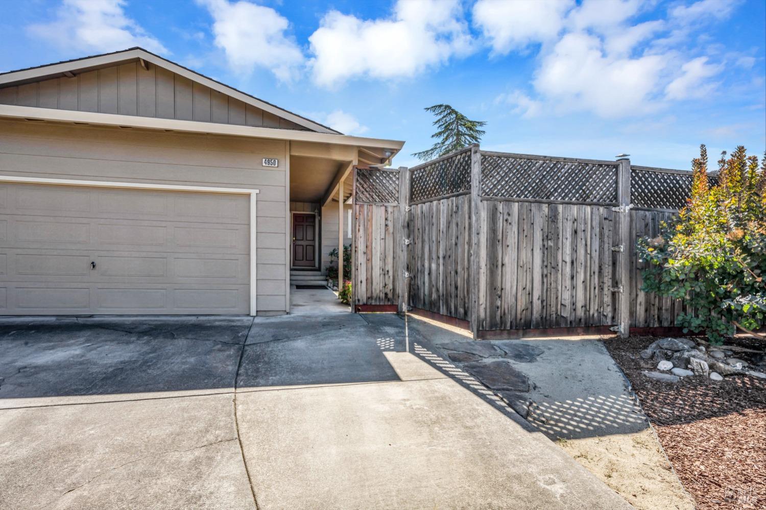 4950 Everglade Drive