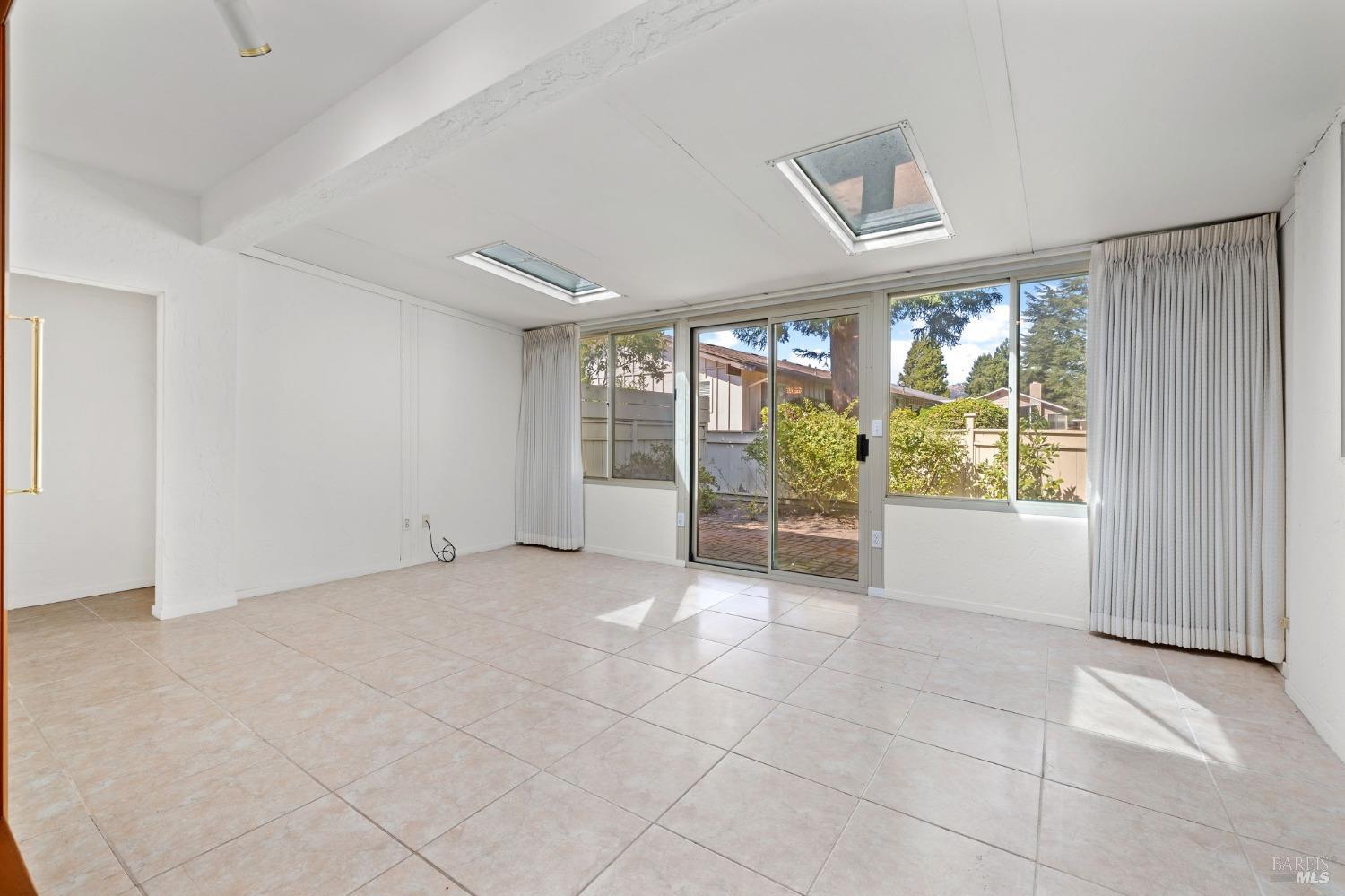 6585 Stone Bridge Rd