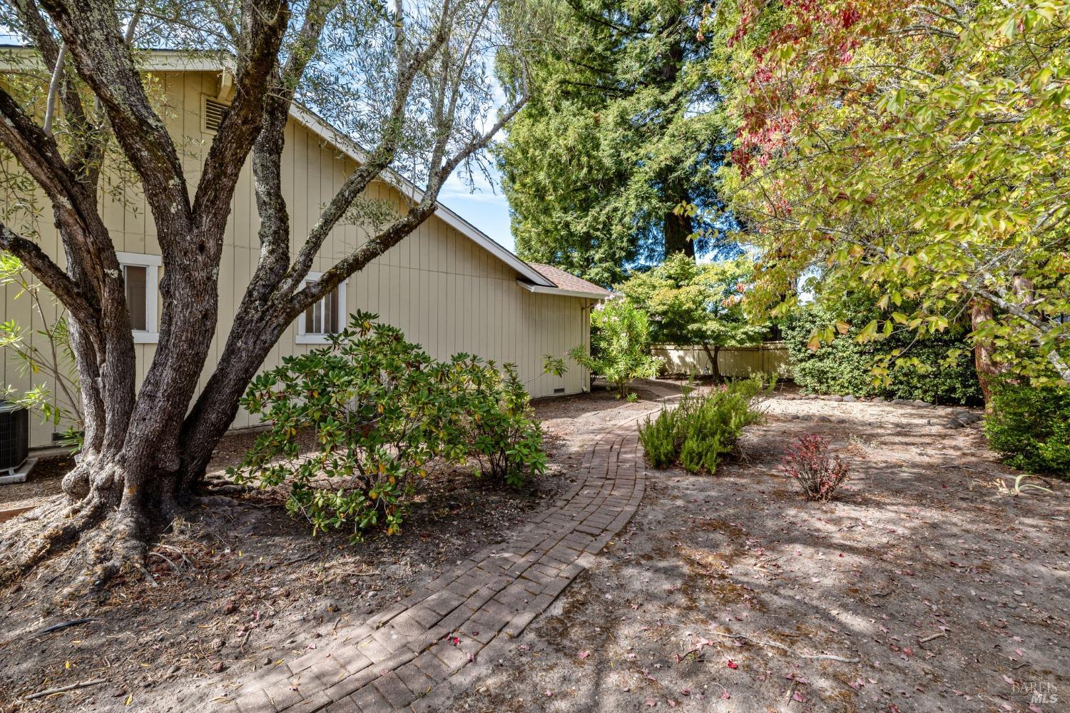 6585 Stone Bridge Rd