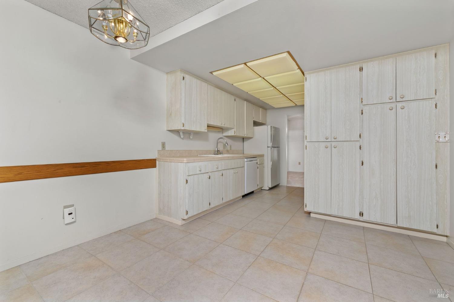 6585 Stone Bridge Rd