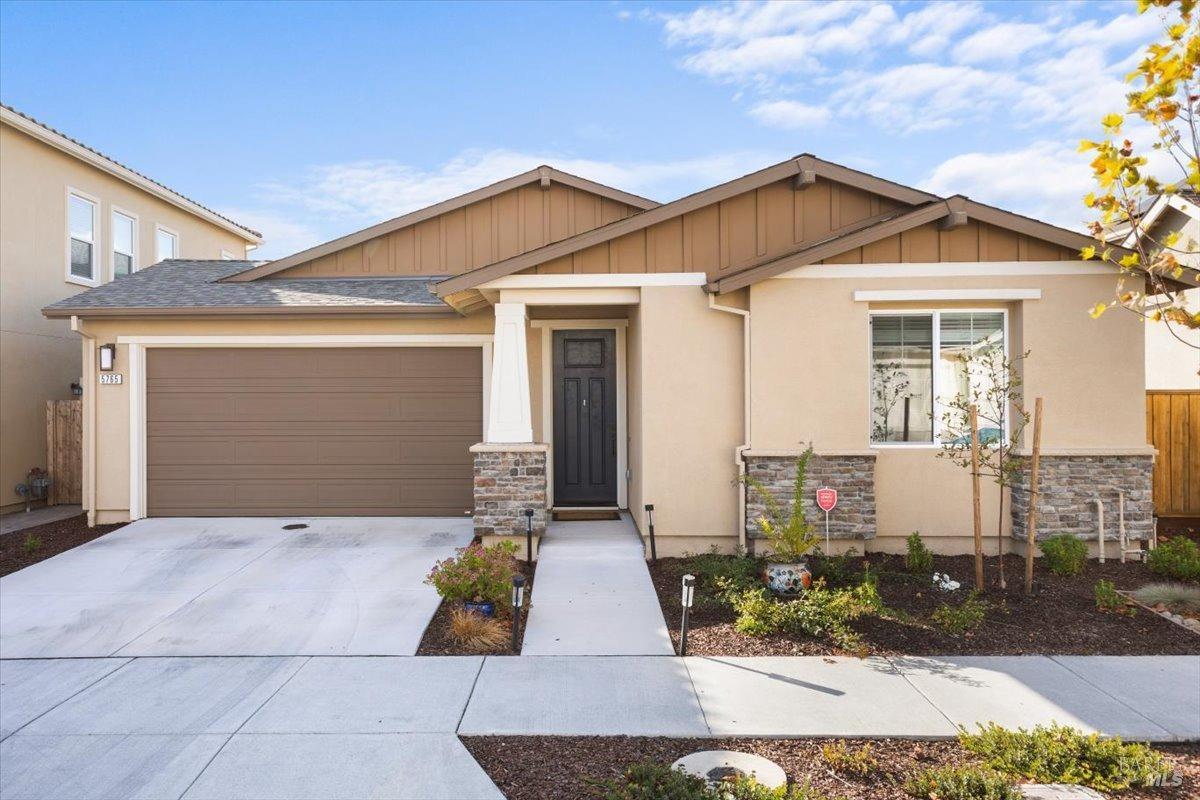 5765 Kassandra Pl