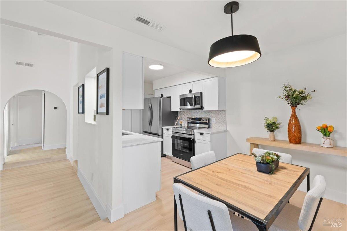 123 La Mancha Dr