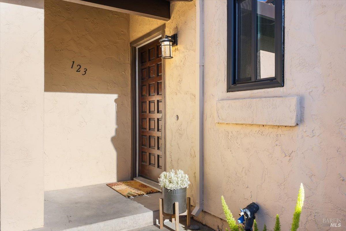 123 La Mancha Dr