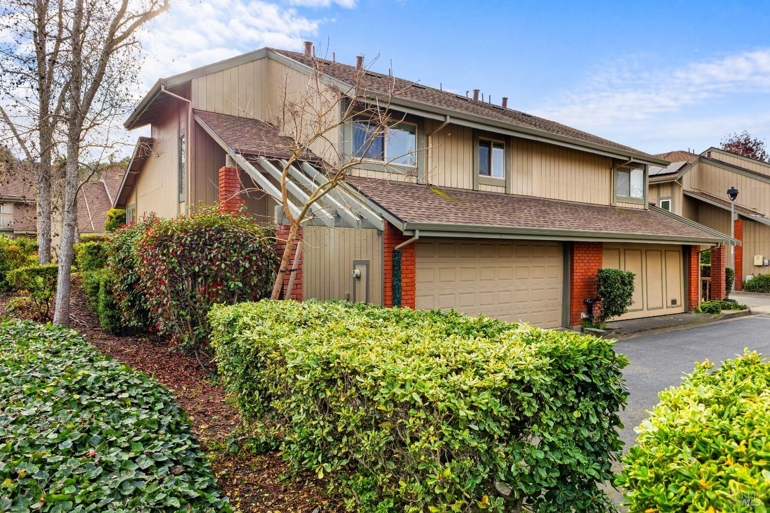 3011 Aurora Ct