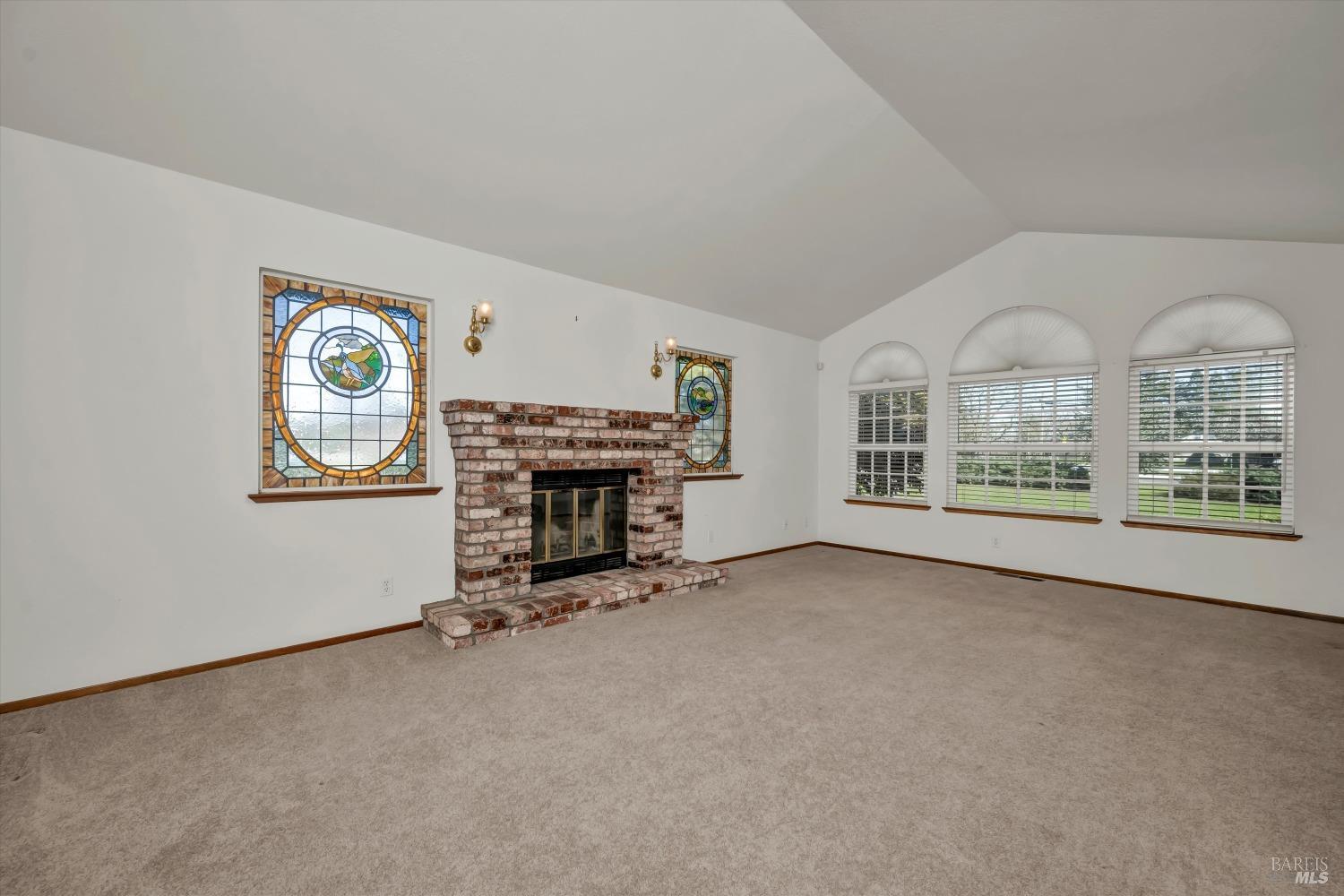 1633 Willowside Road