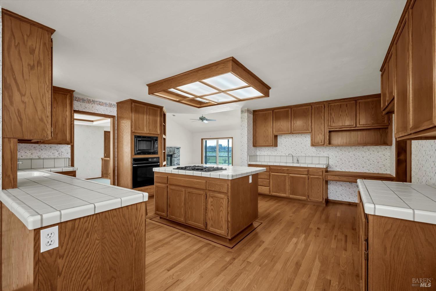 1633 Willowside Road