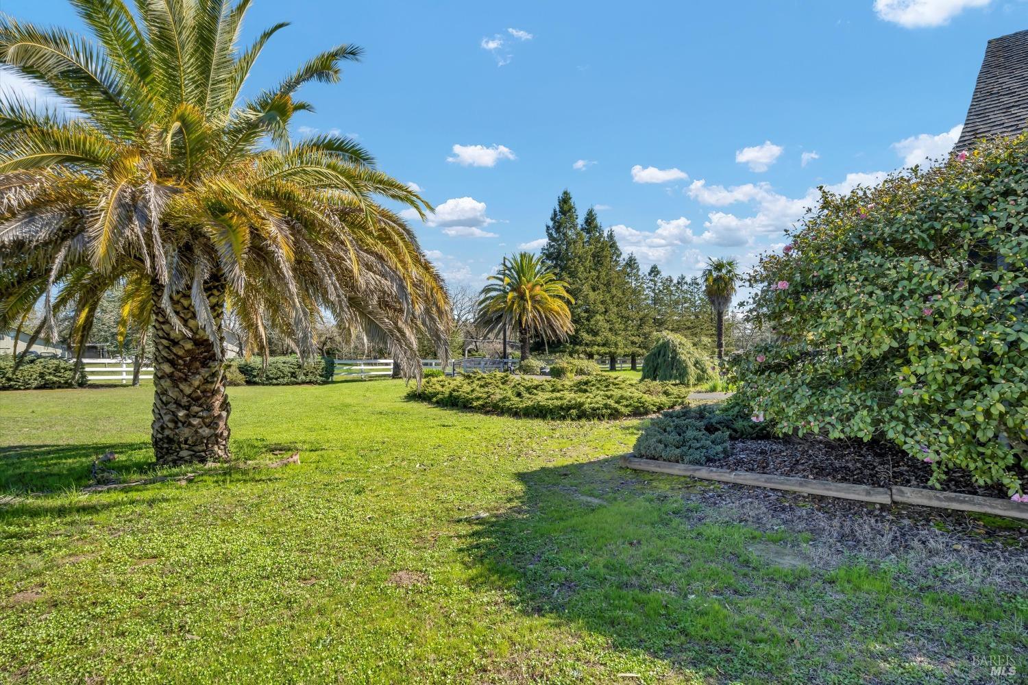 1633 Willowside Road