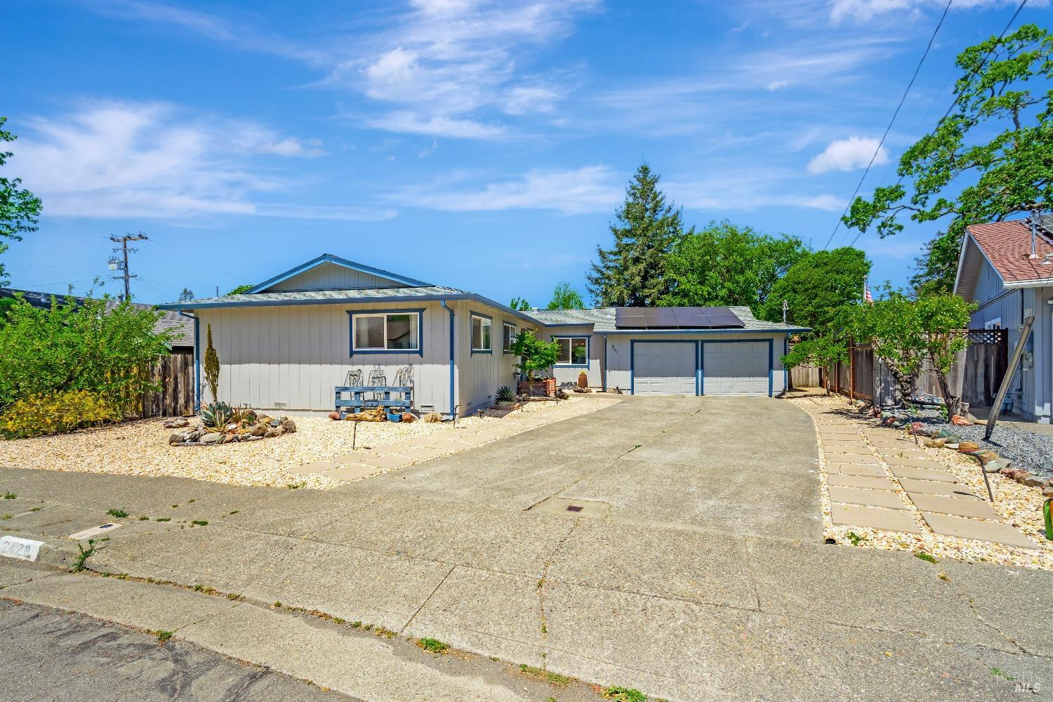 2429 Compadre Dr