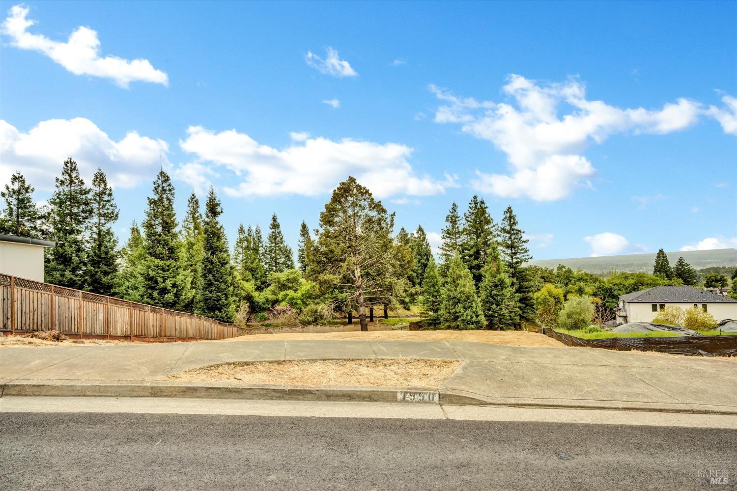 1990 W Bristlecone Ct