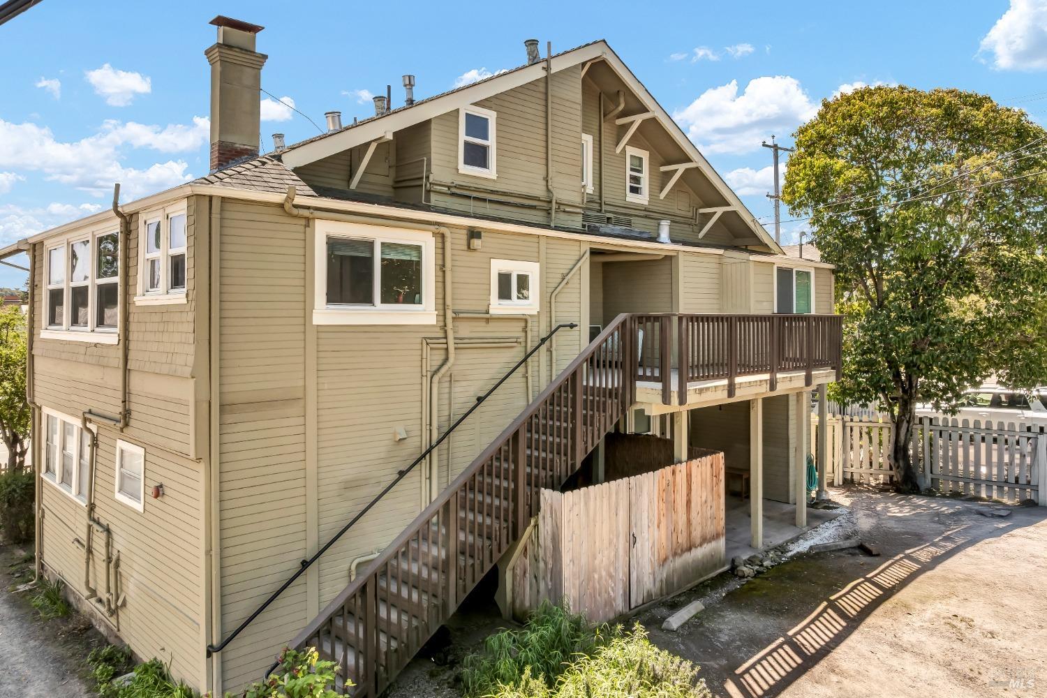 312 Washington Street