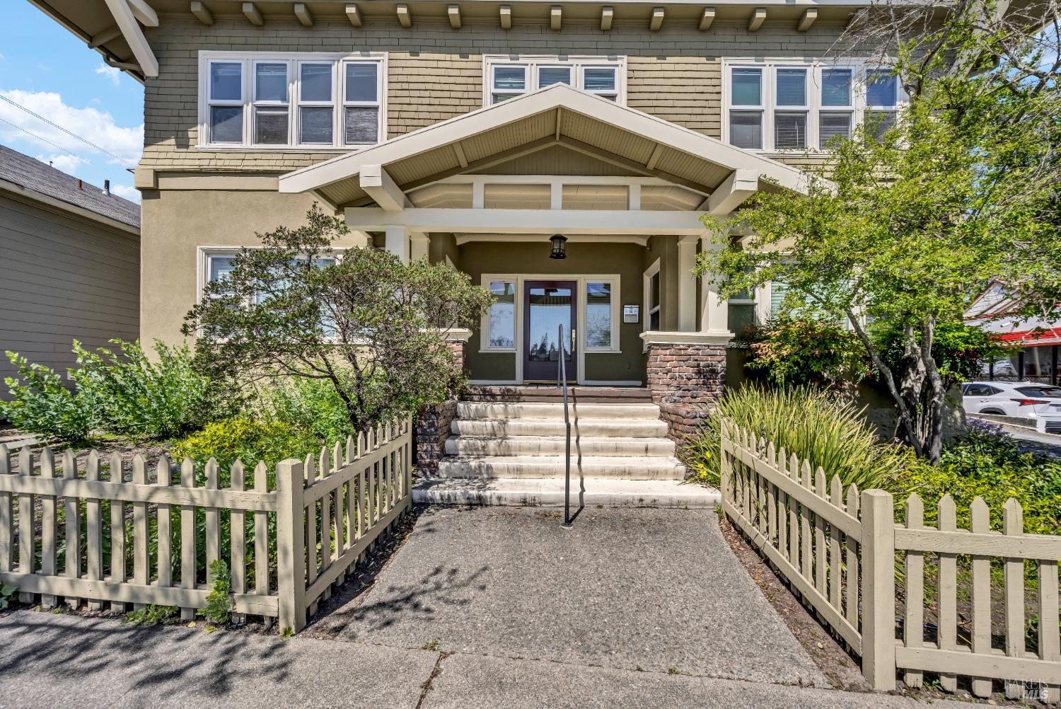 312 Washington Street