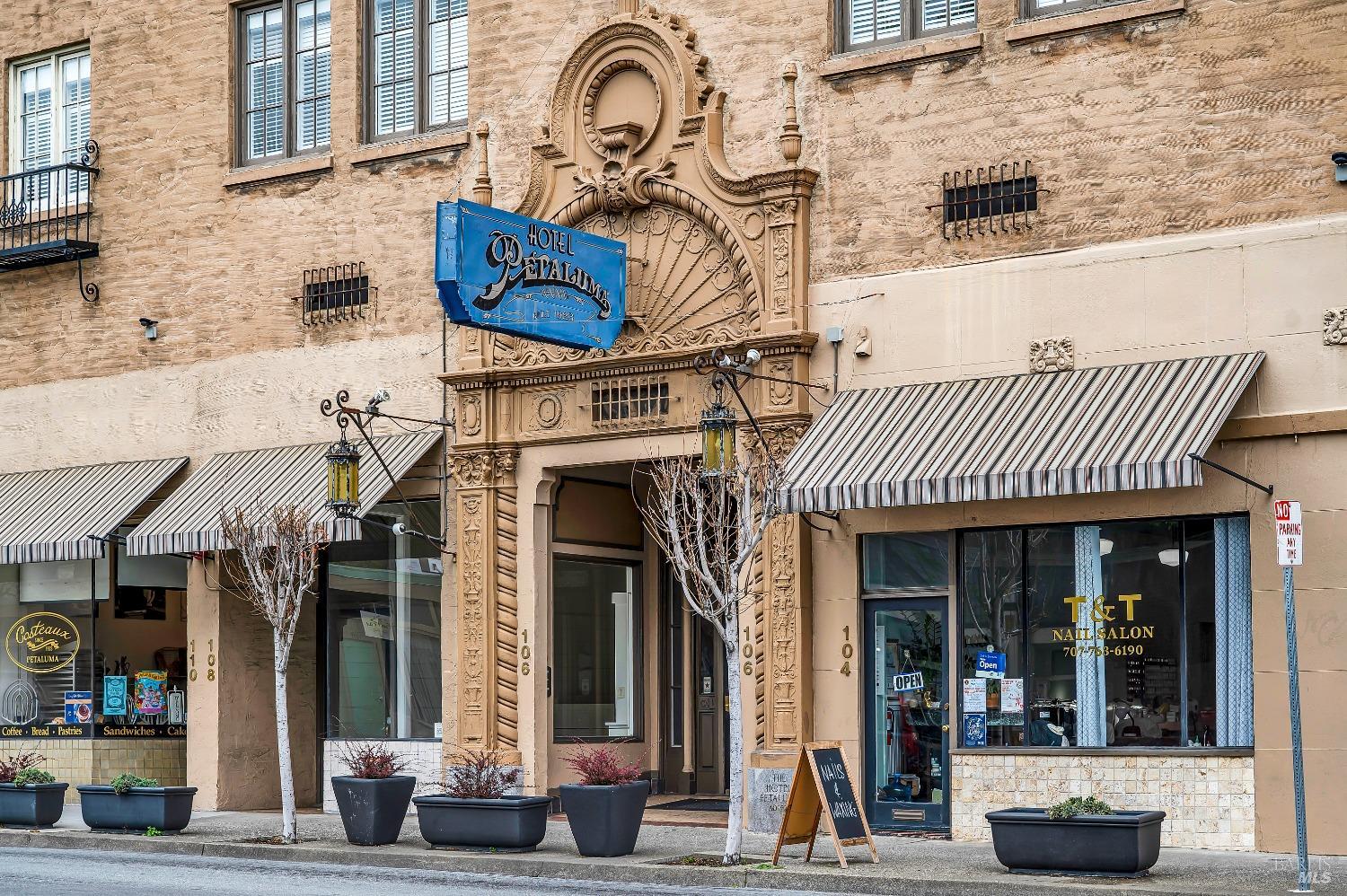 312 Washington Street