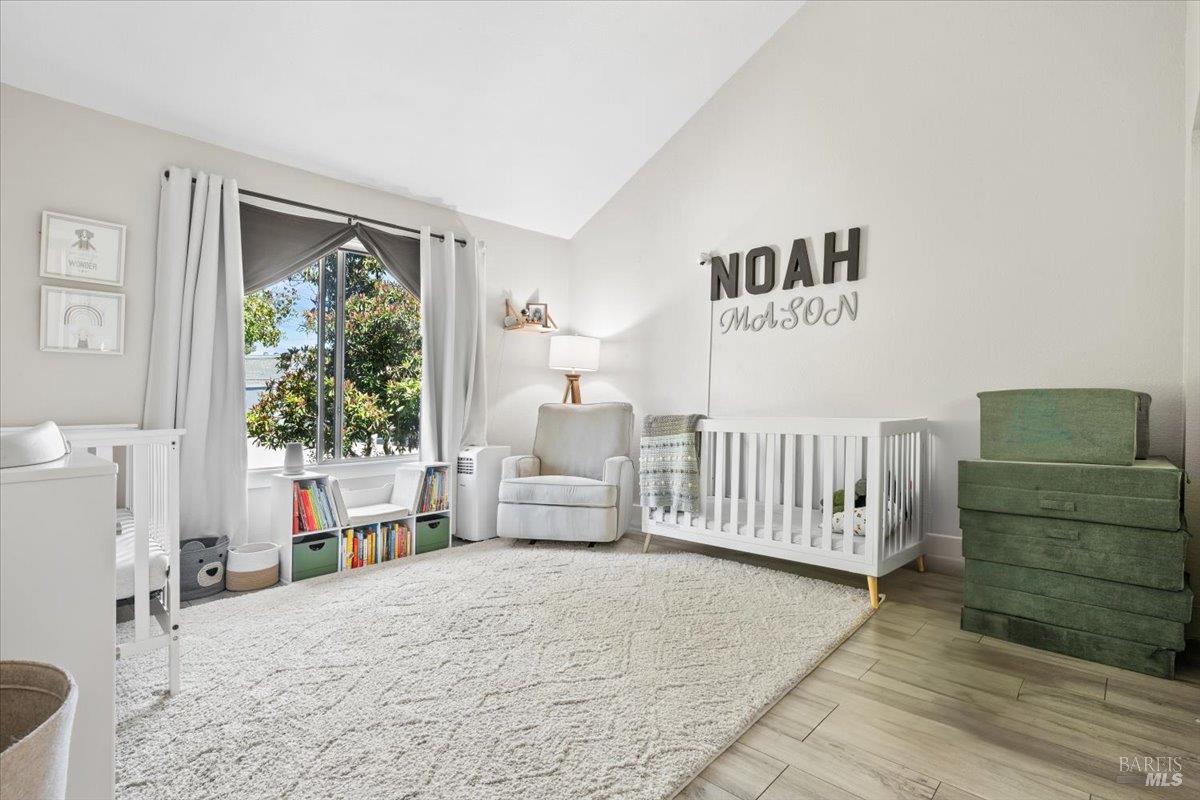 711 Racquet Club Cir