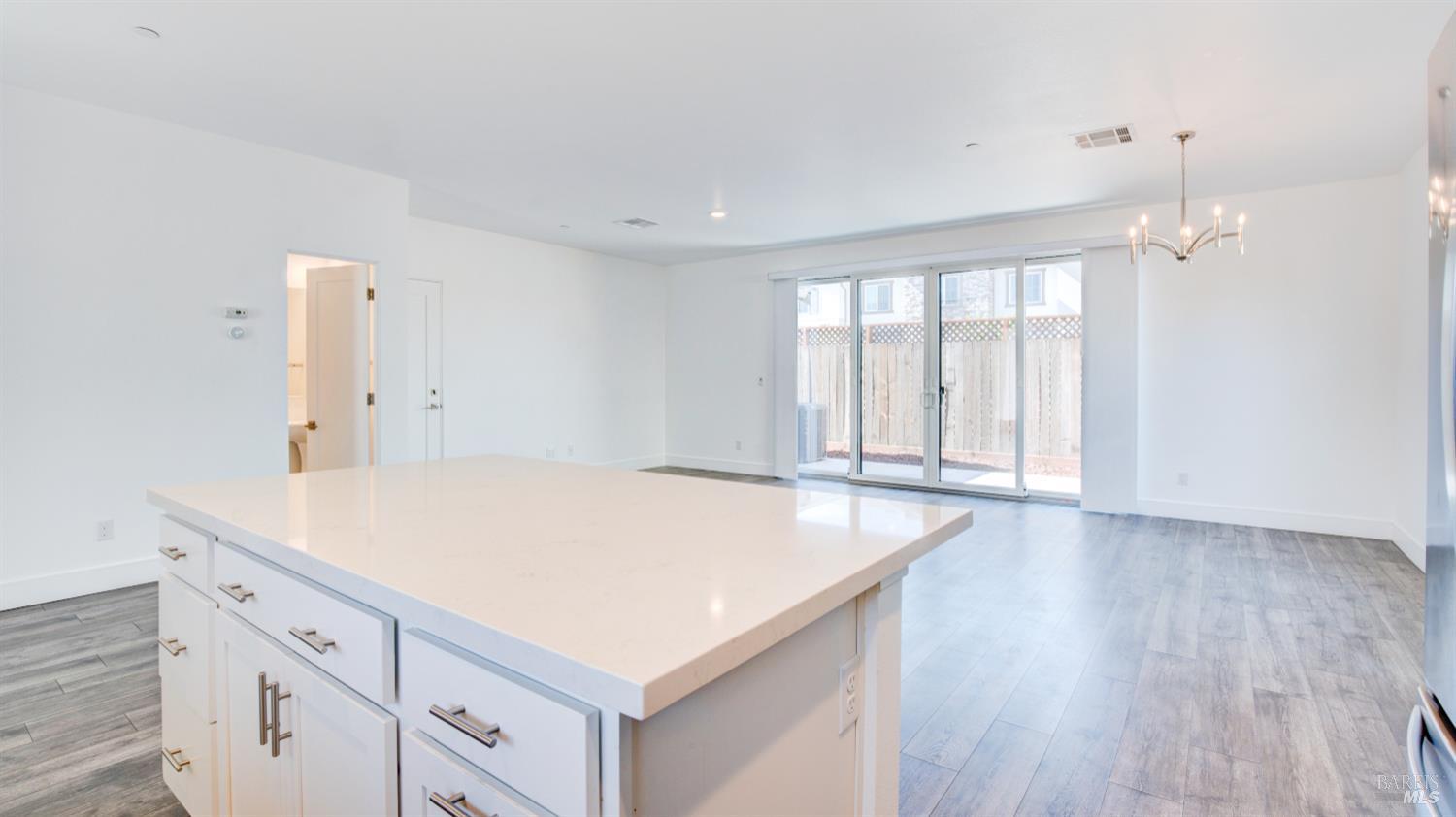 2910 Bay Village Ave