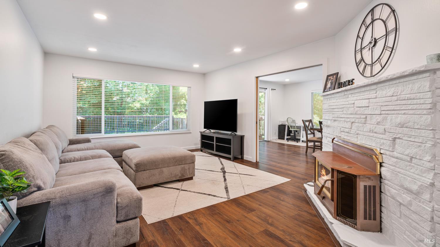 7826 Brookside Avenue