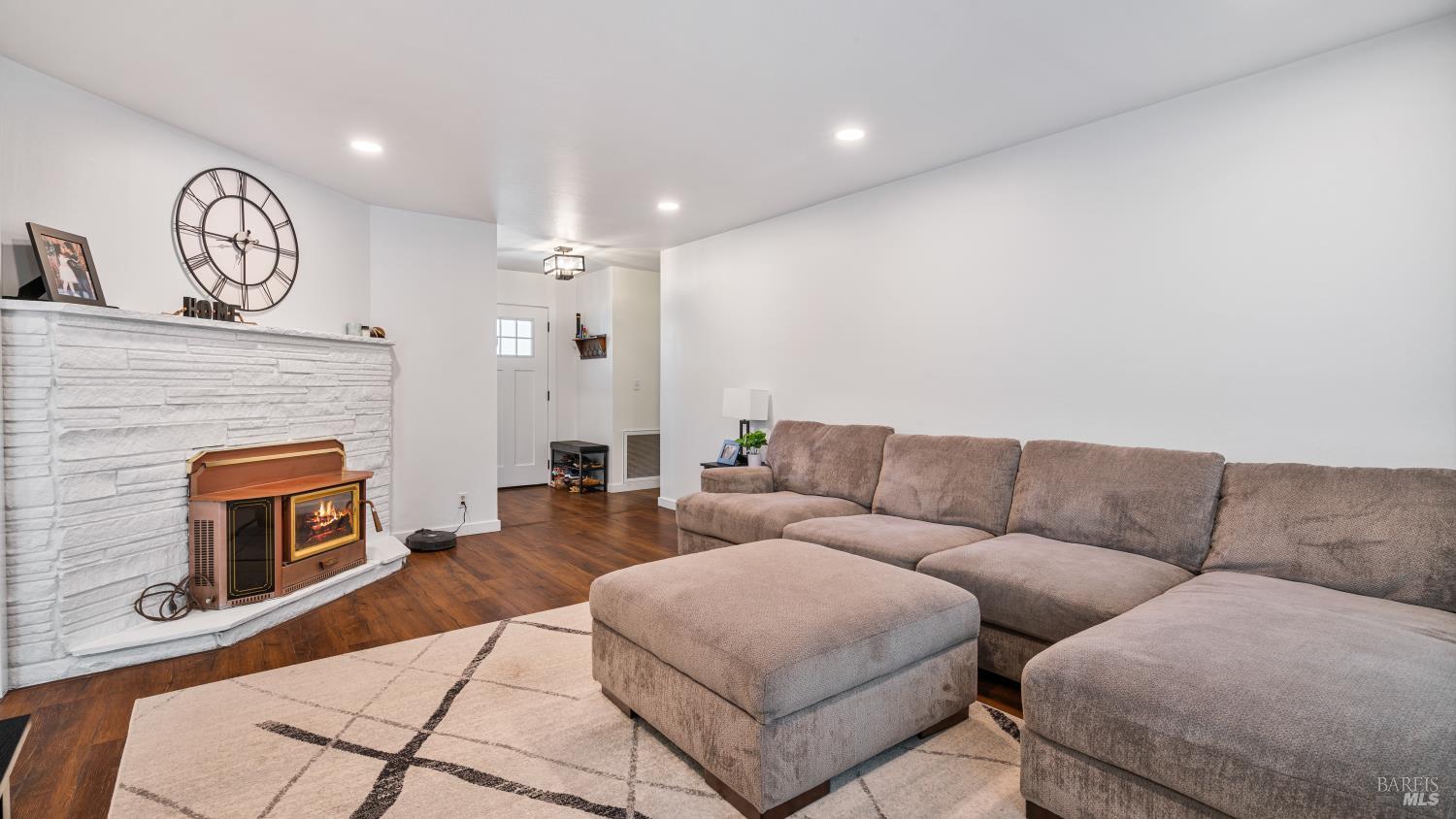 7826 Brookside Avenue