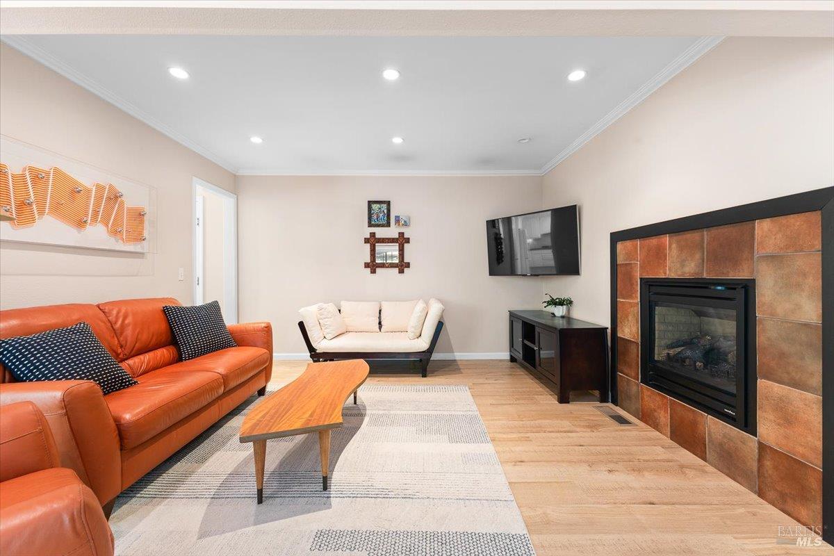 416 Tanglewood Ct