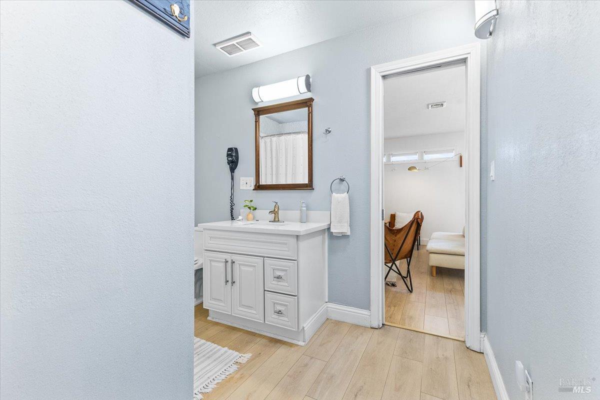 563 Windsor River Rd