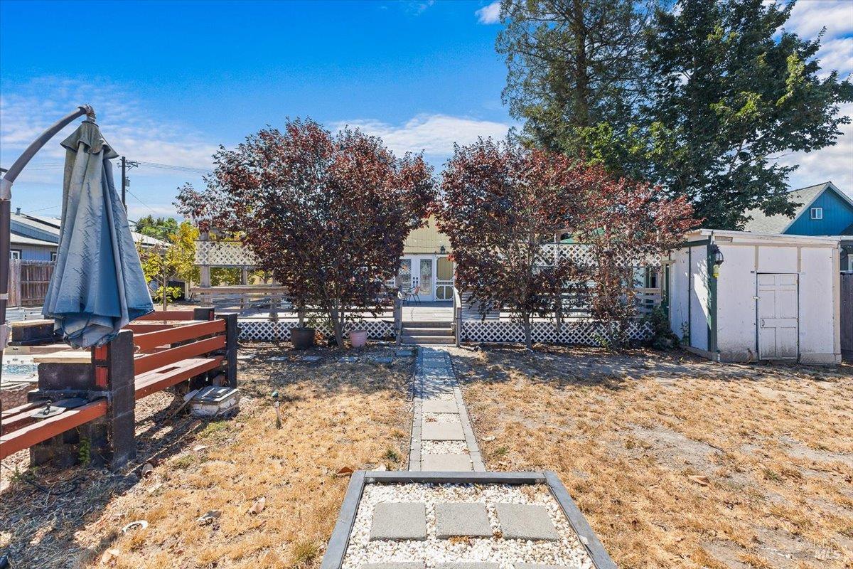 563 Windsor River Rd