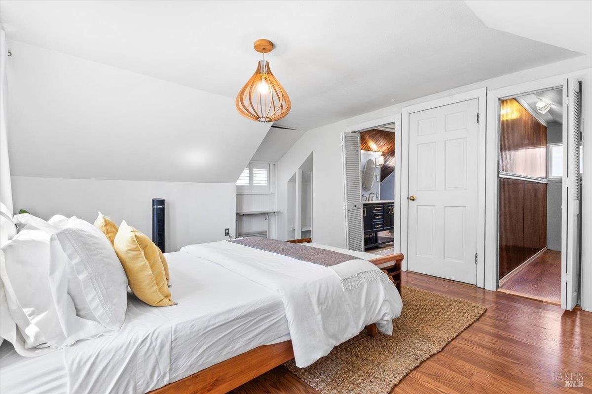 563 Windsor River Rd