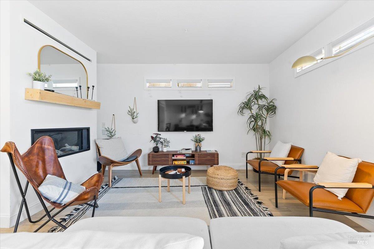 563 Windsor River Rd