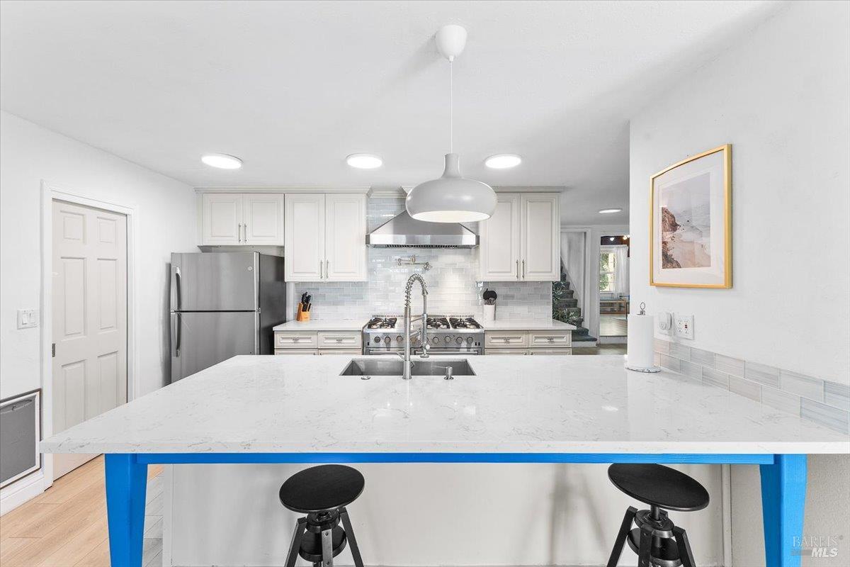 563 Windsor River Rd