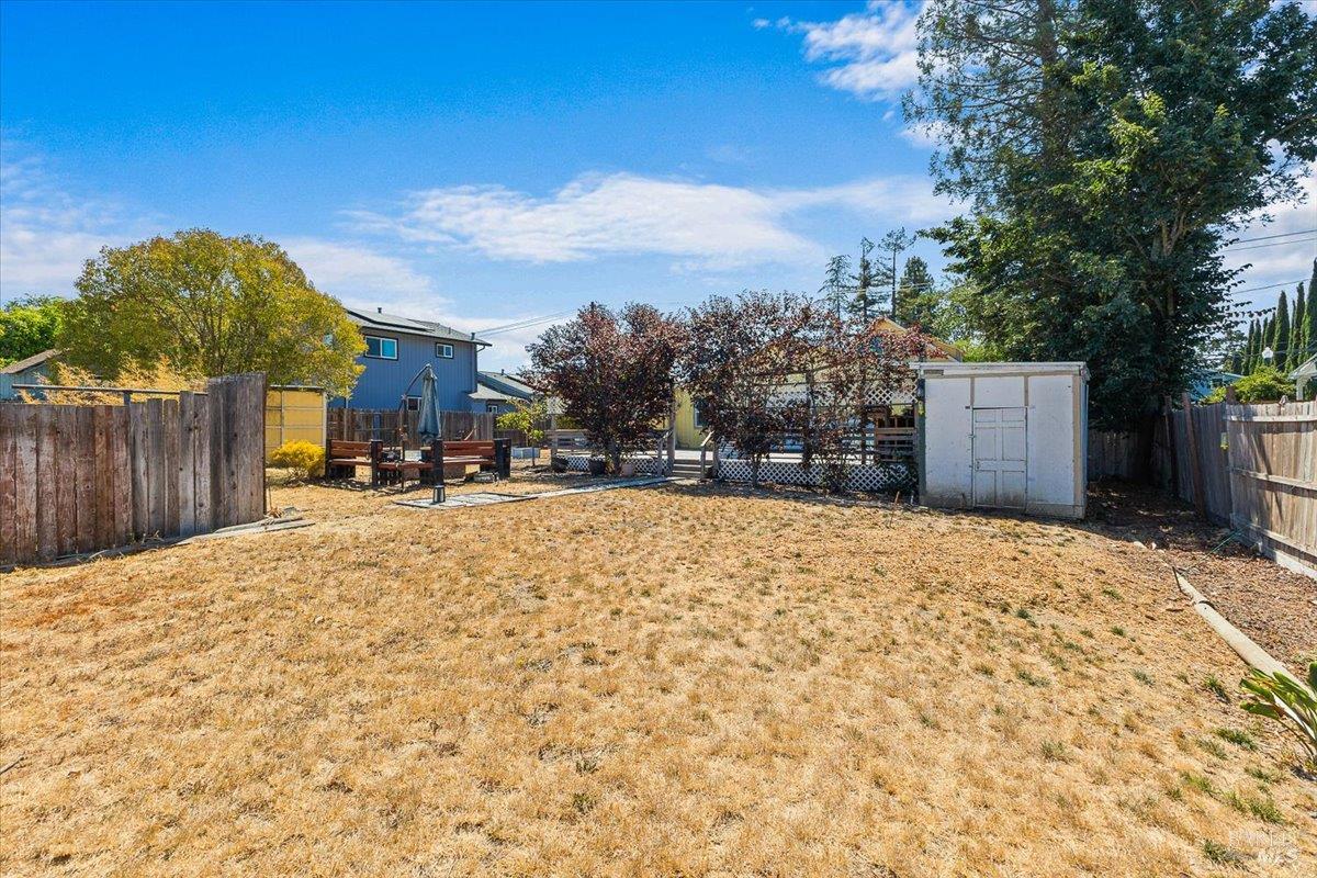 563 Windsor River Rd