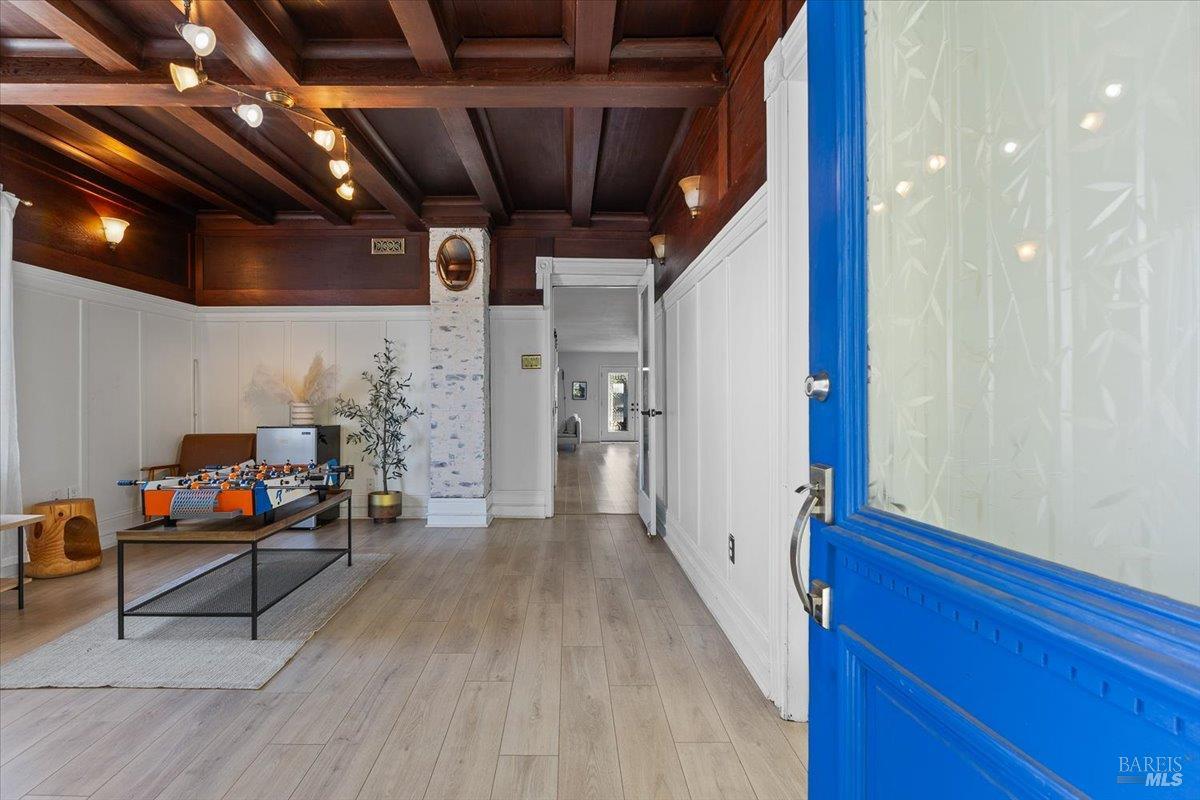 563 Windsor River Rd