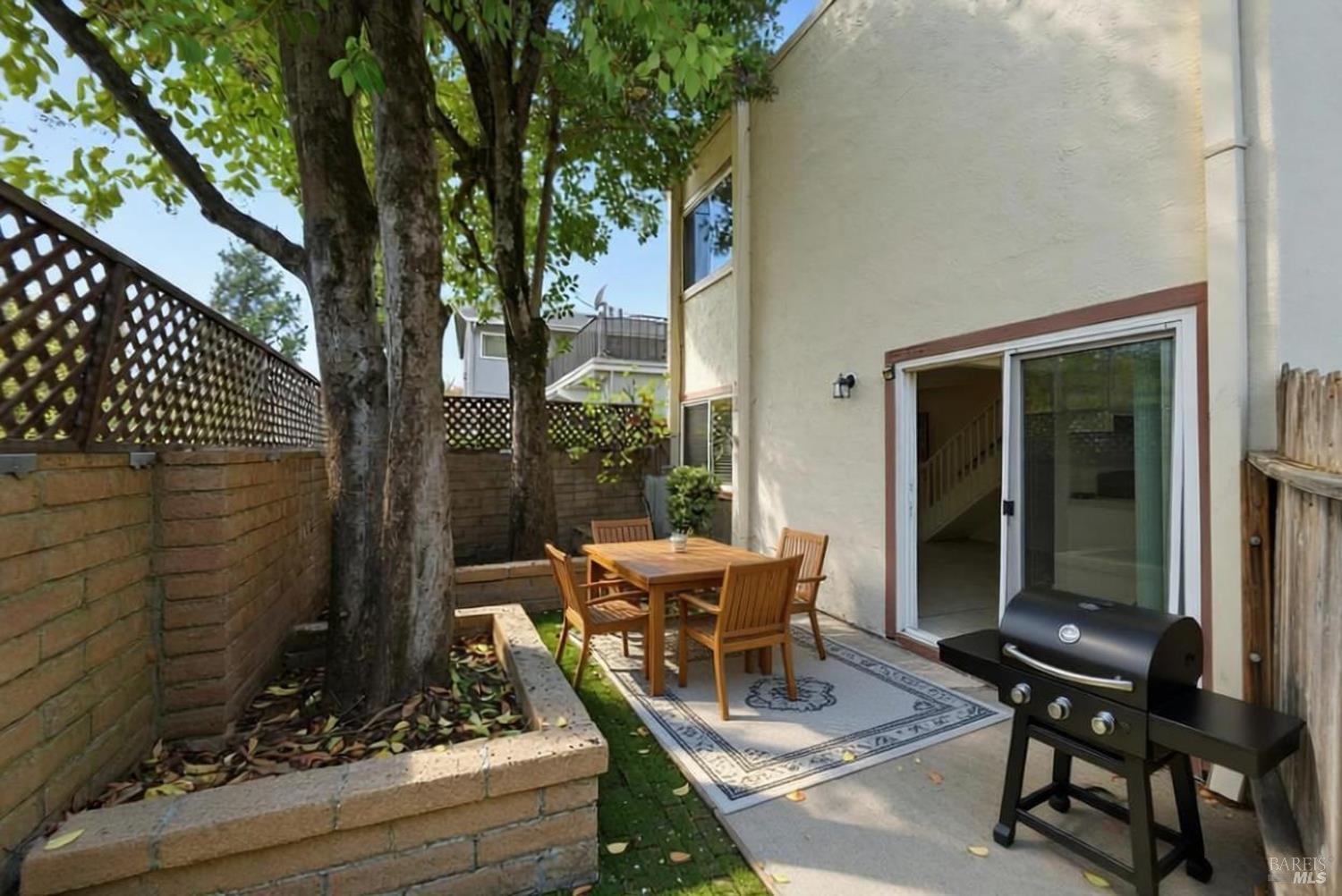 1213 Fair Oaks Avenue