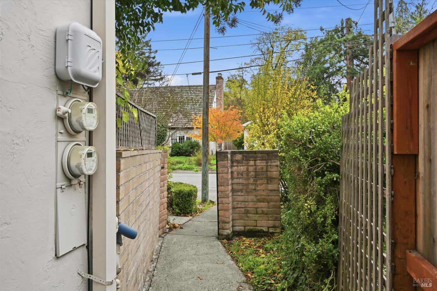 1213 Fair Oaks Avenue