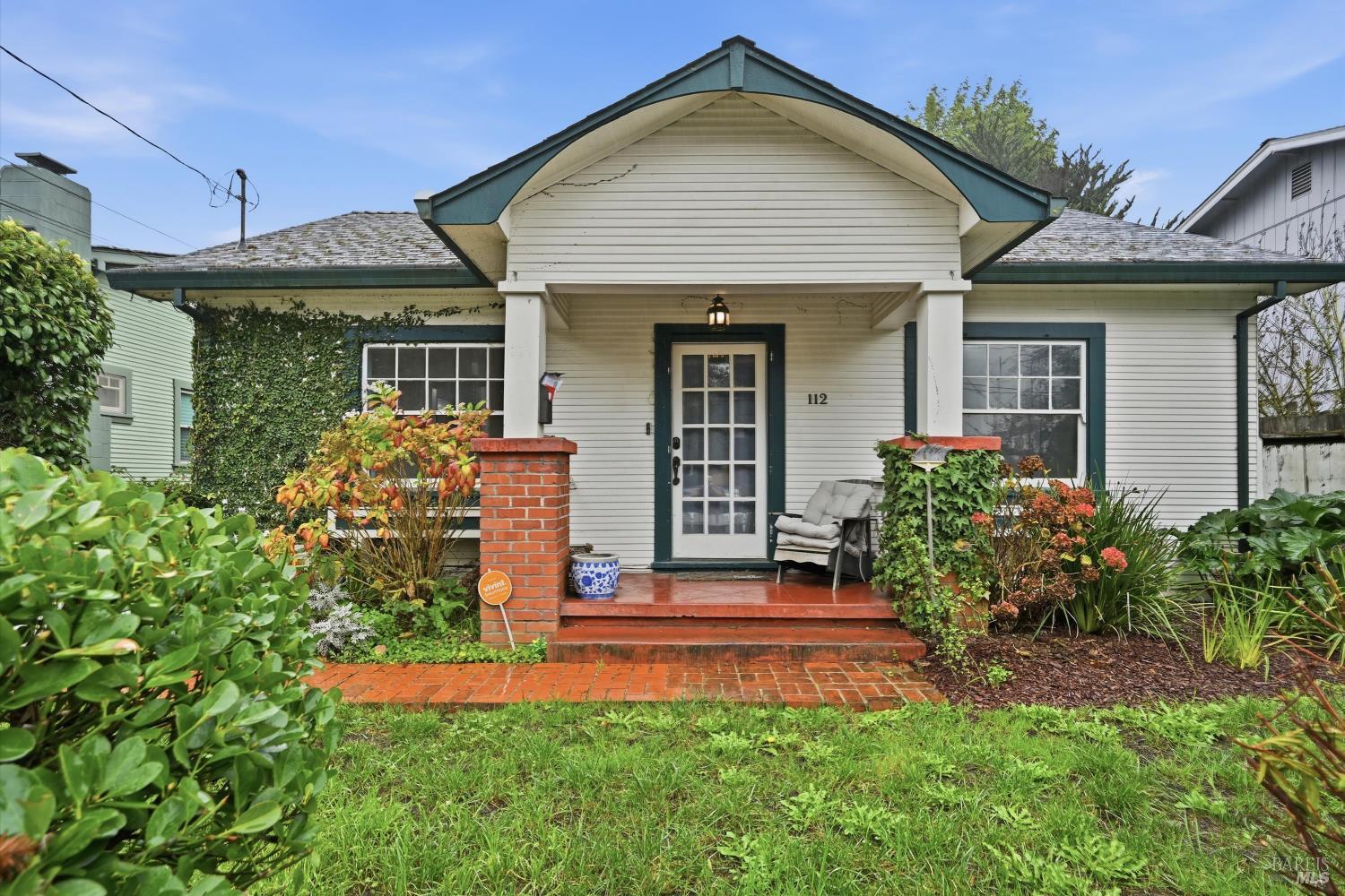 112 Carrillo Street
