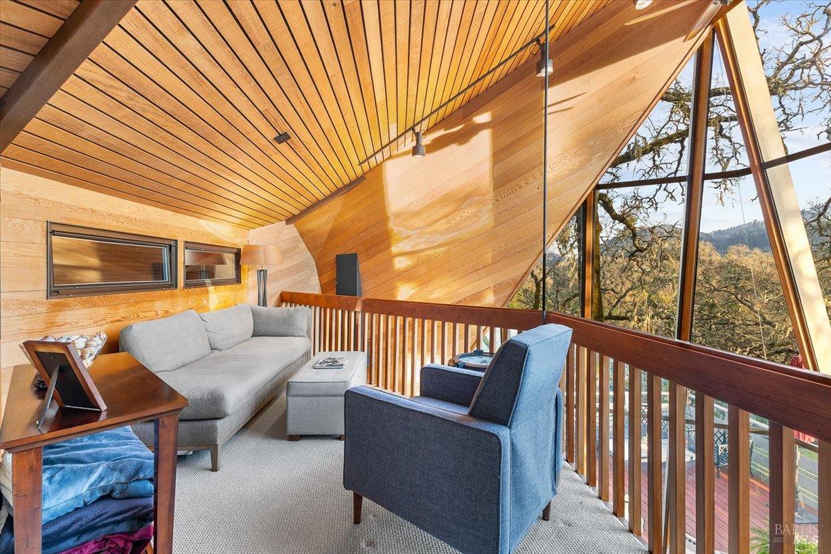 10045 Loch Haven Drive