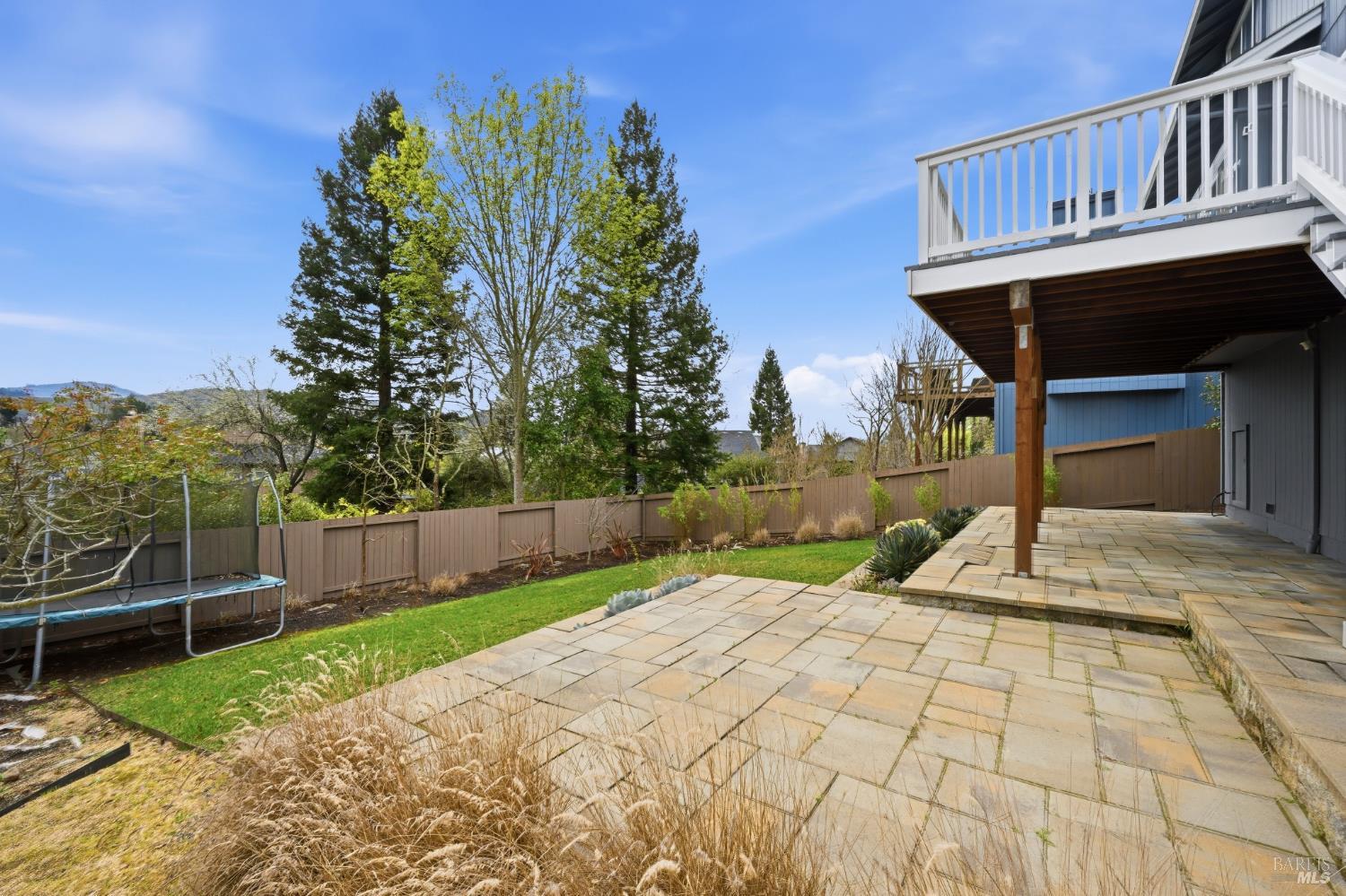 5784 Owl Hill Avenue