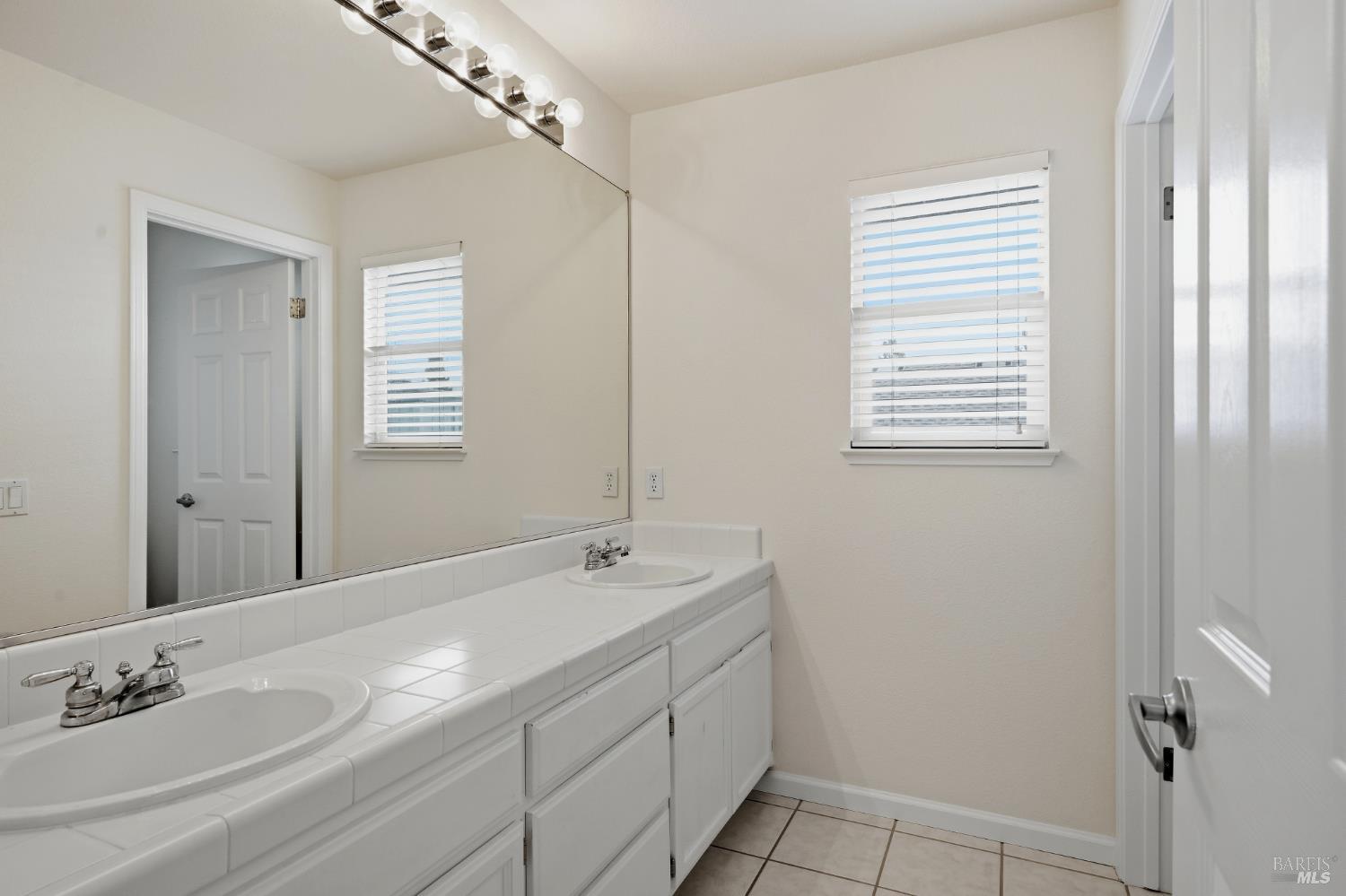 5784 Owl Hill Avenue