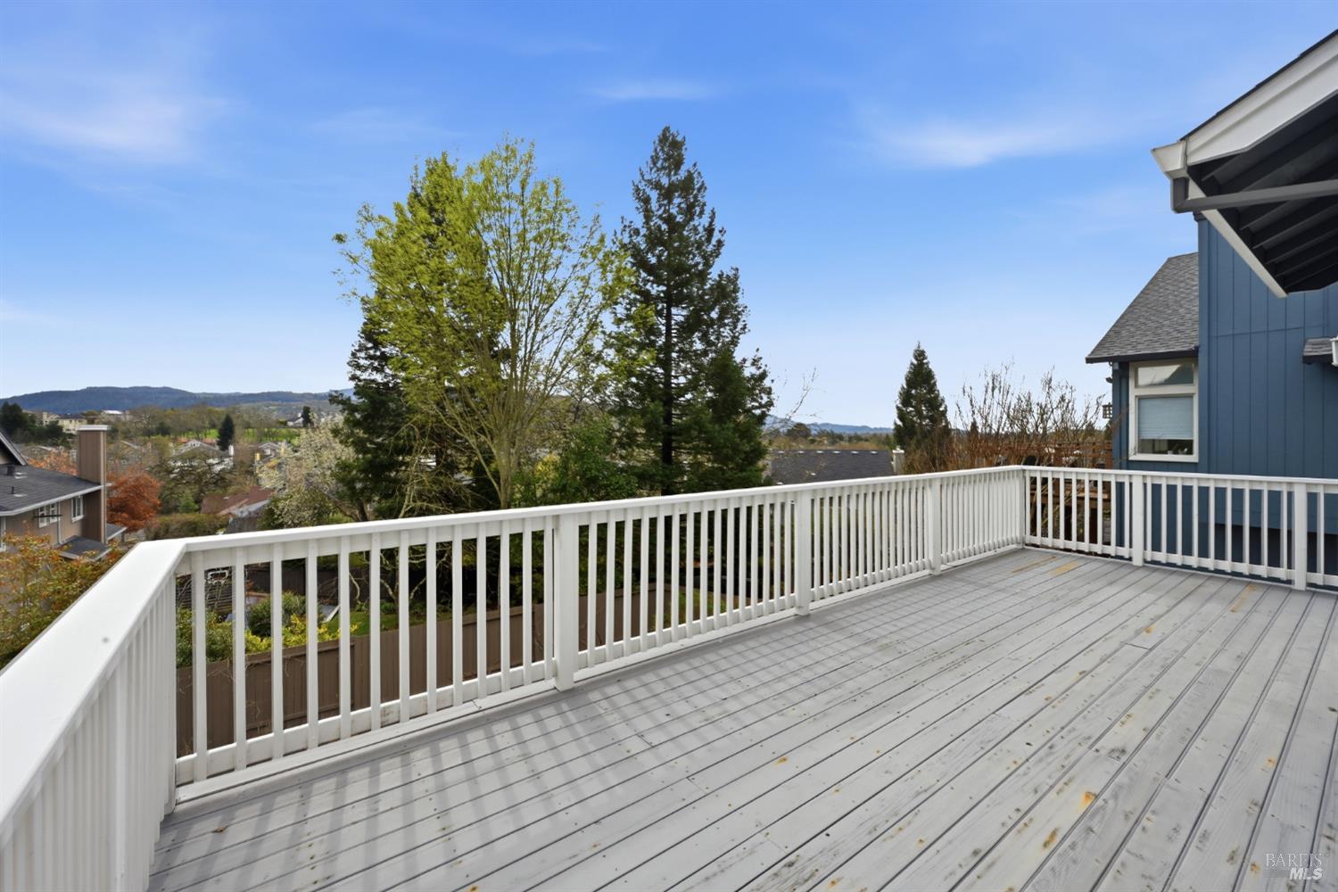 5784 Owl Hill Avenue