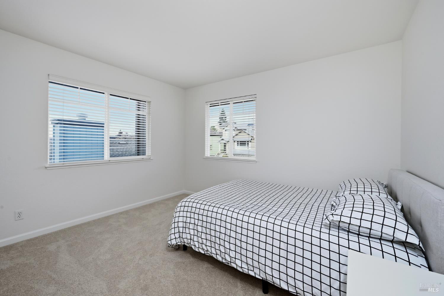 5784 Owl Hill Avenue