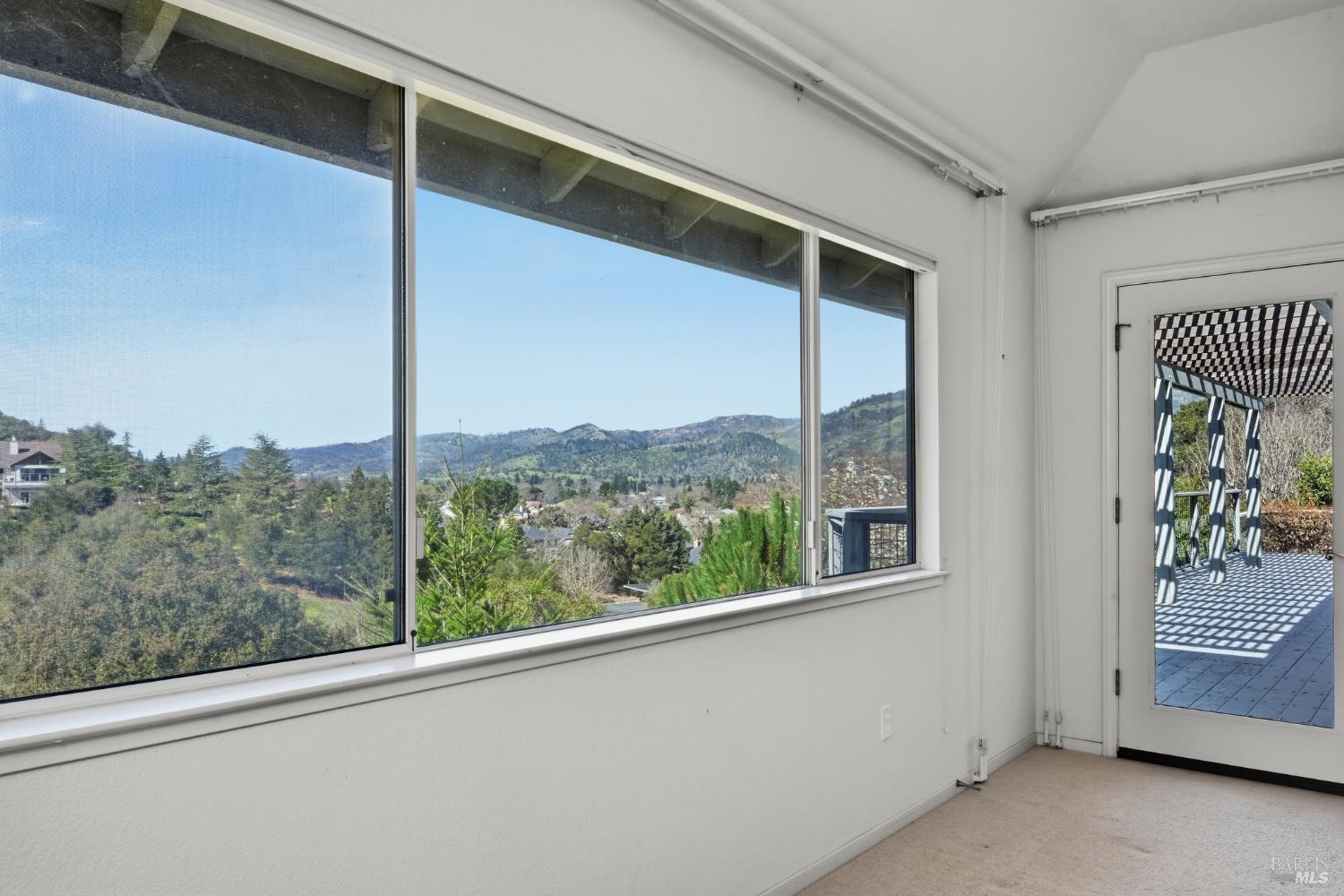 437 Crestridge Place