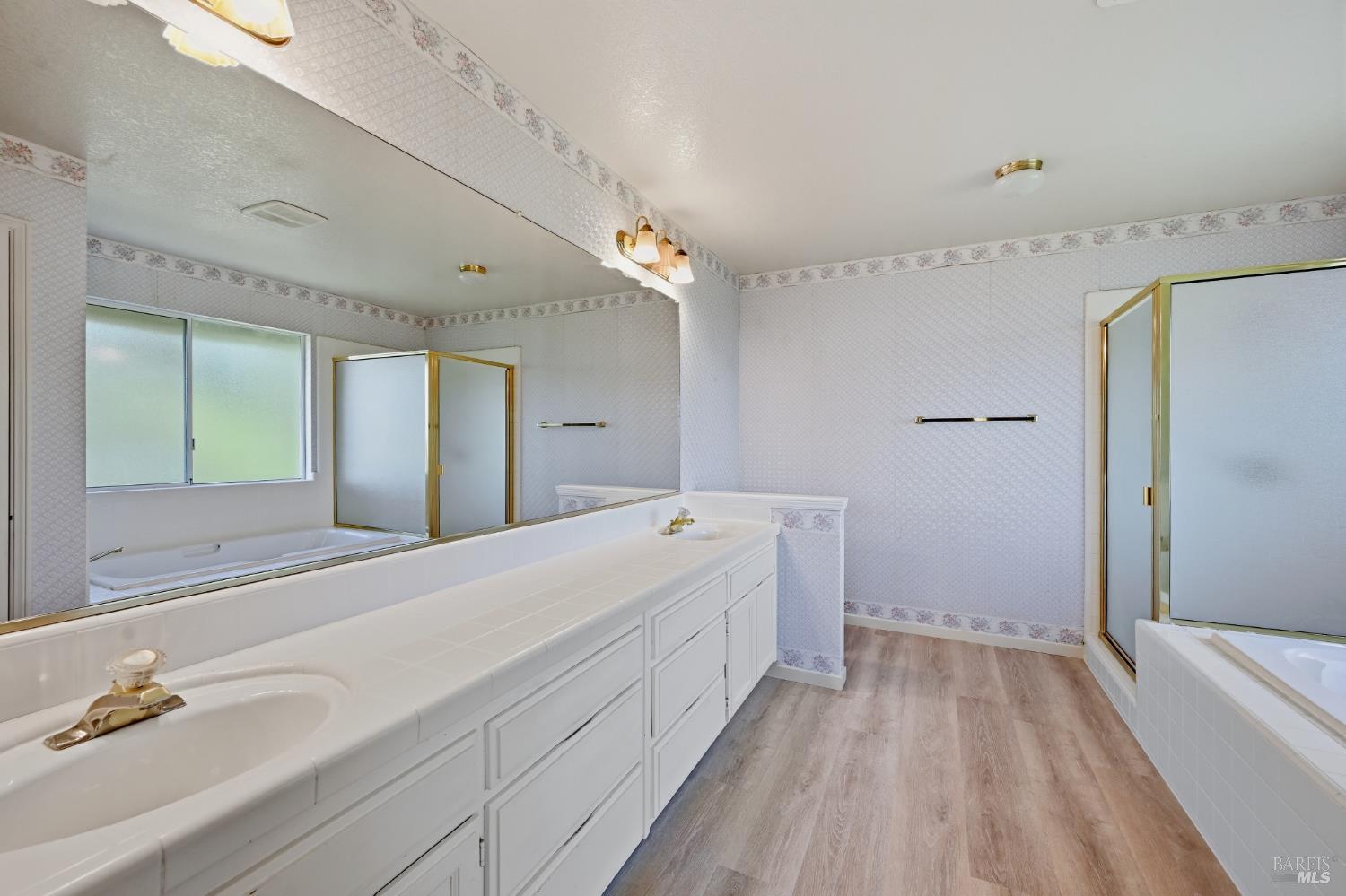 437 Crestridge Place