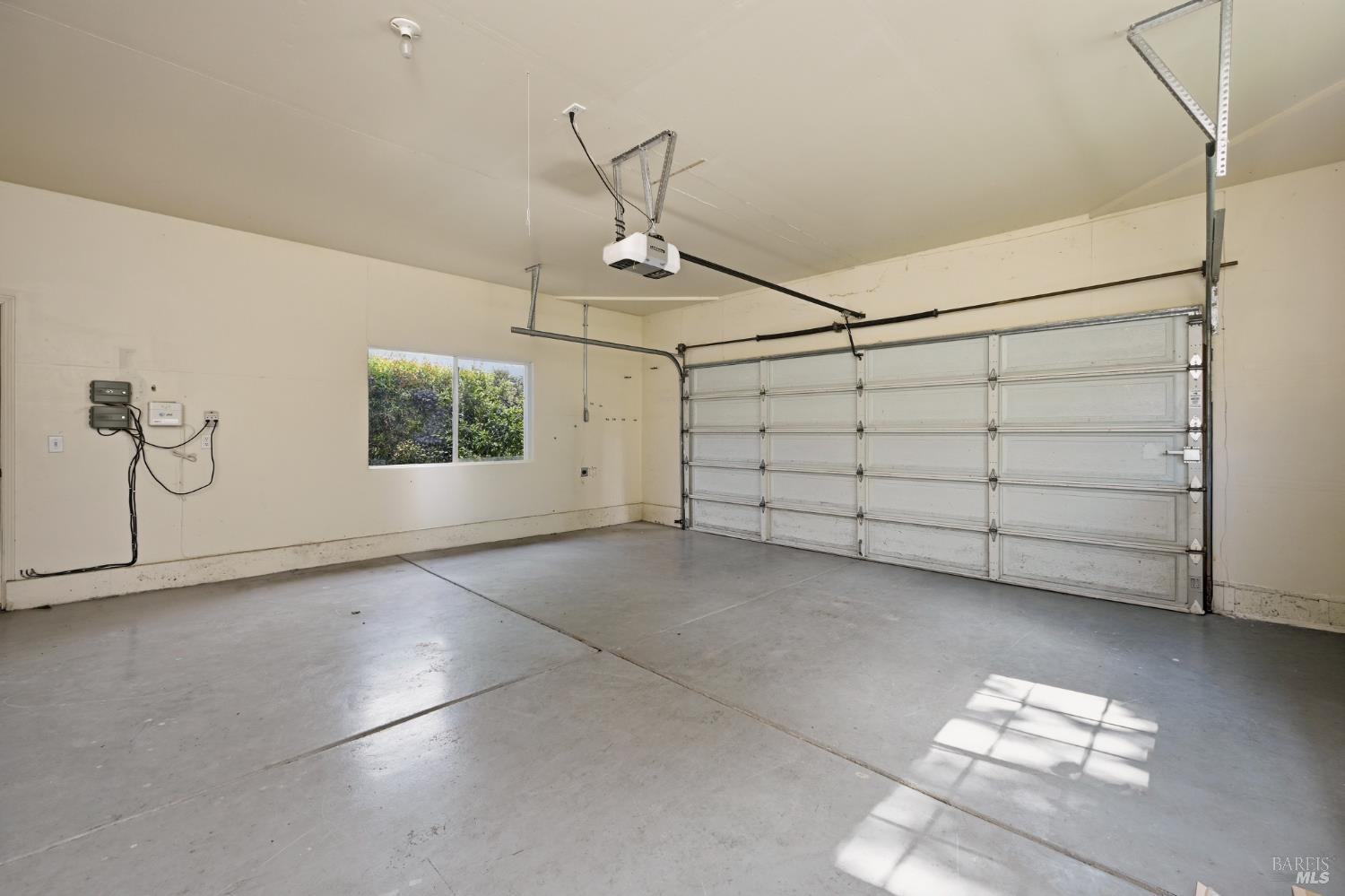 437 Crestridge Place