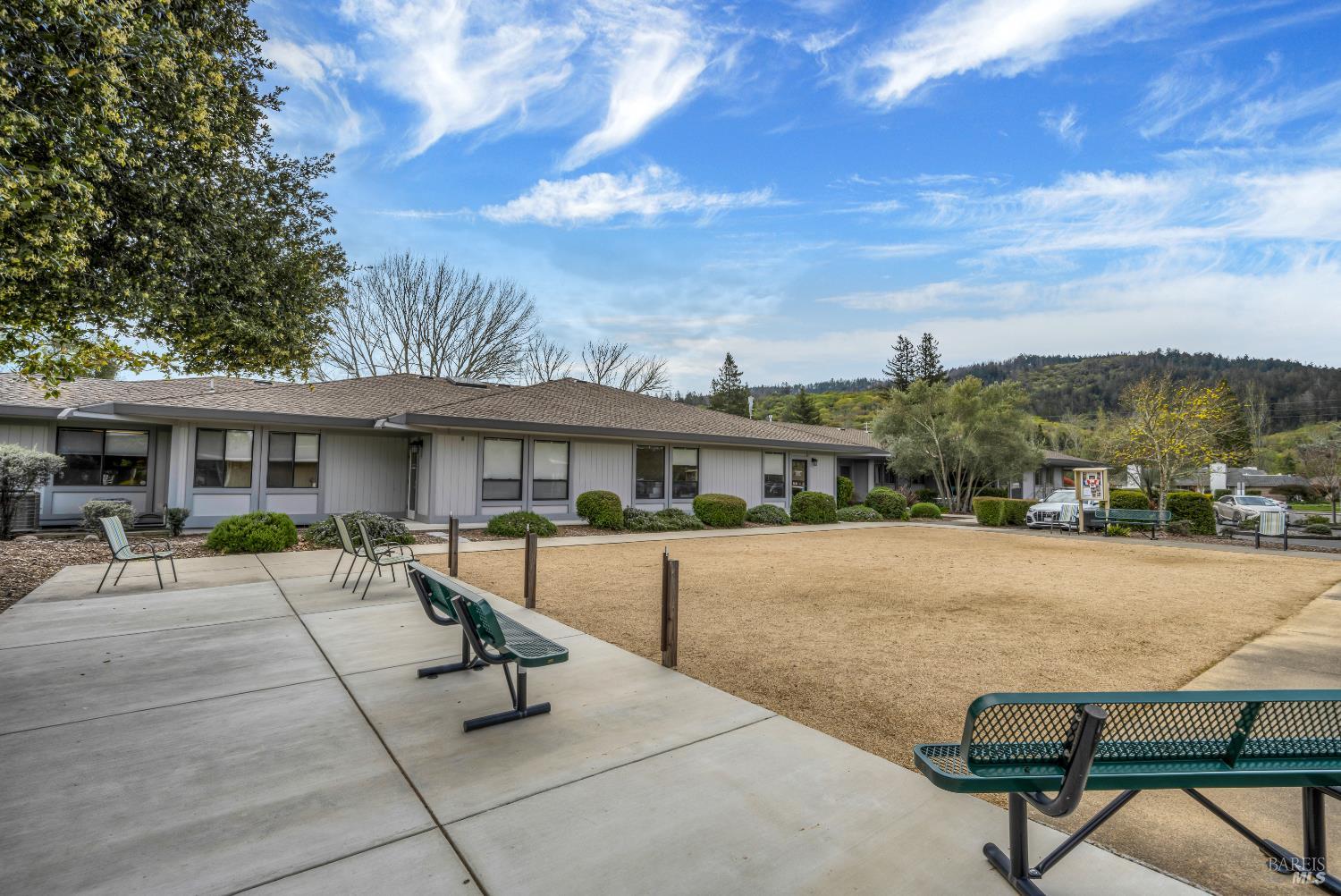 437 Crestridge Place