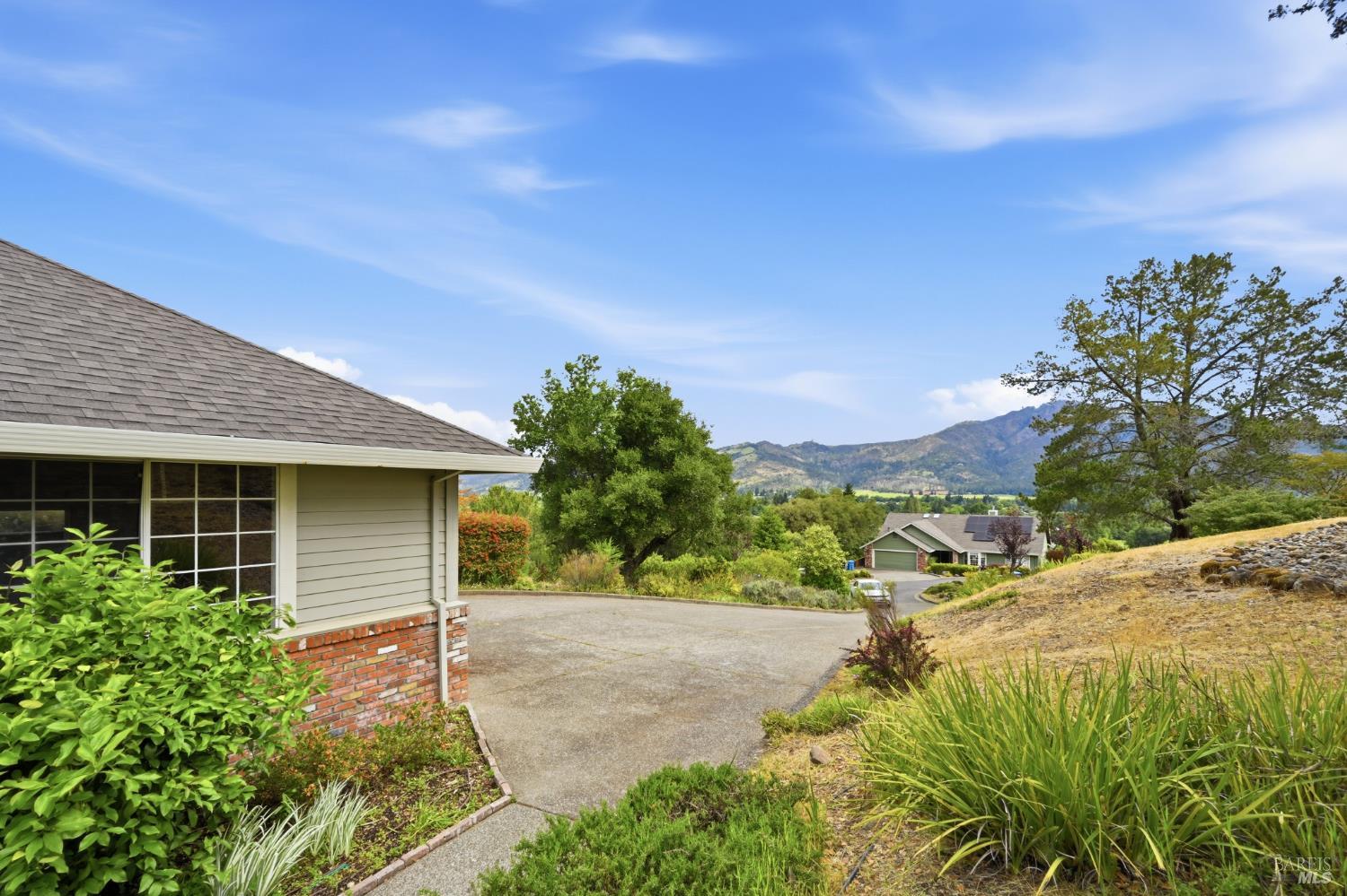 437 Crestridge Place