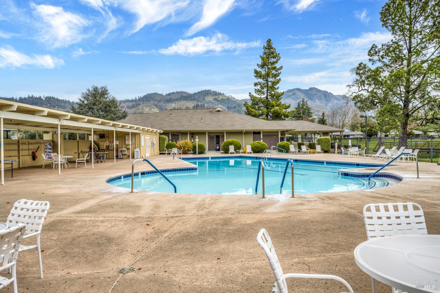 437 Crestridge Place