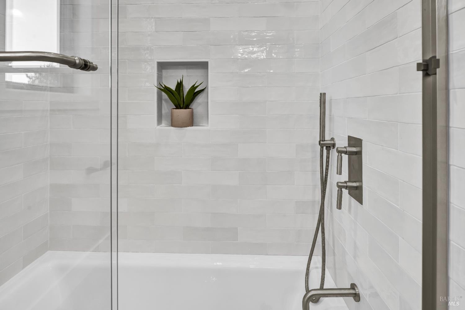 2011 Long Leaf Court