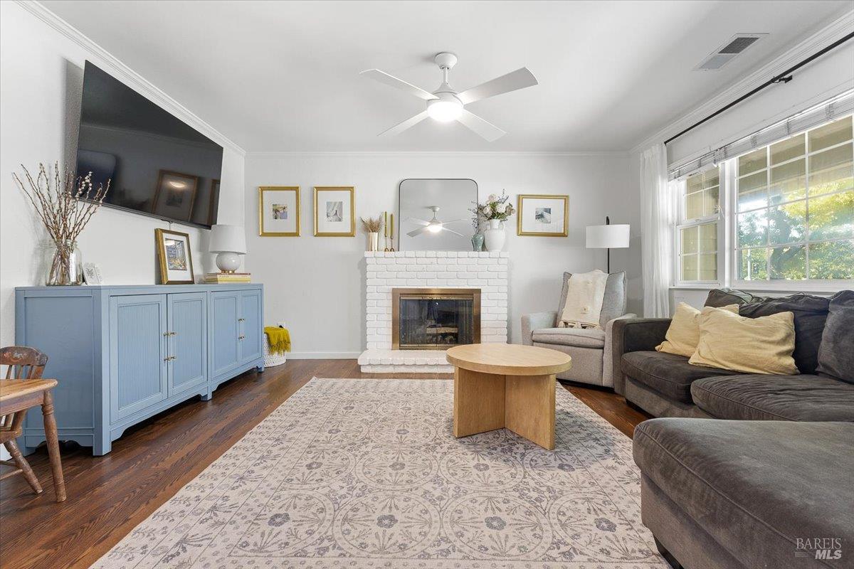 6900 Montecito Boulevard