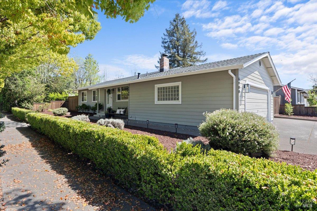 6900 Montecito Boulevard