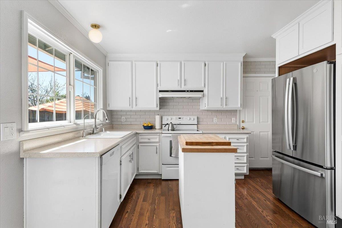 6900 Montecito Boulevard