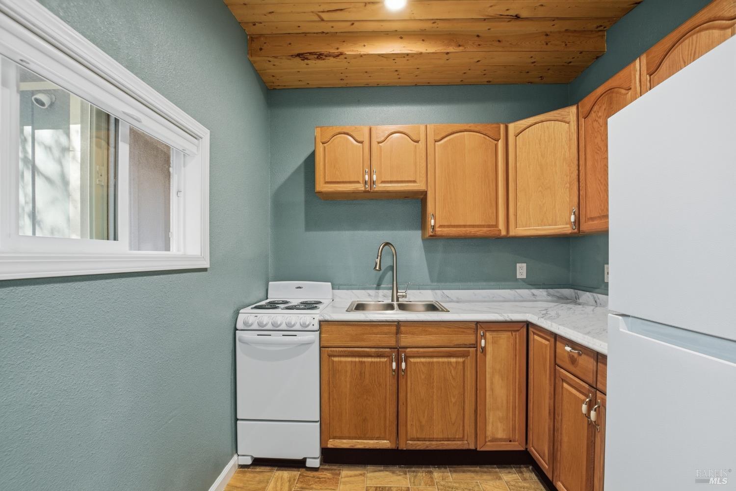 10840 Buena Vista Lane