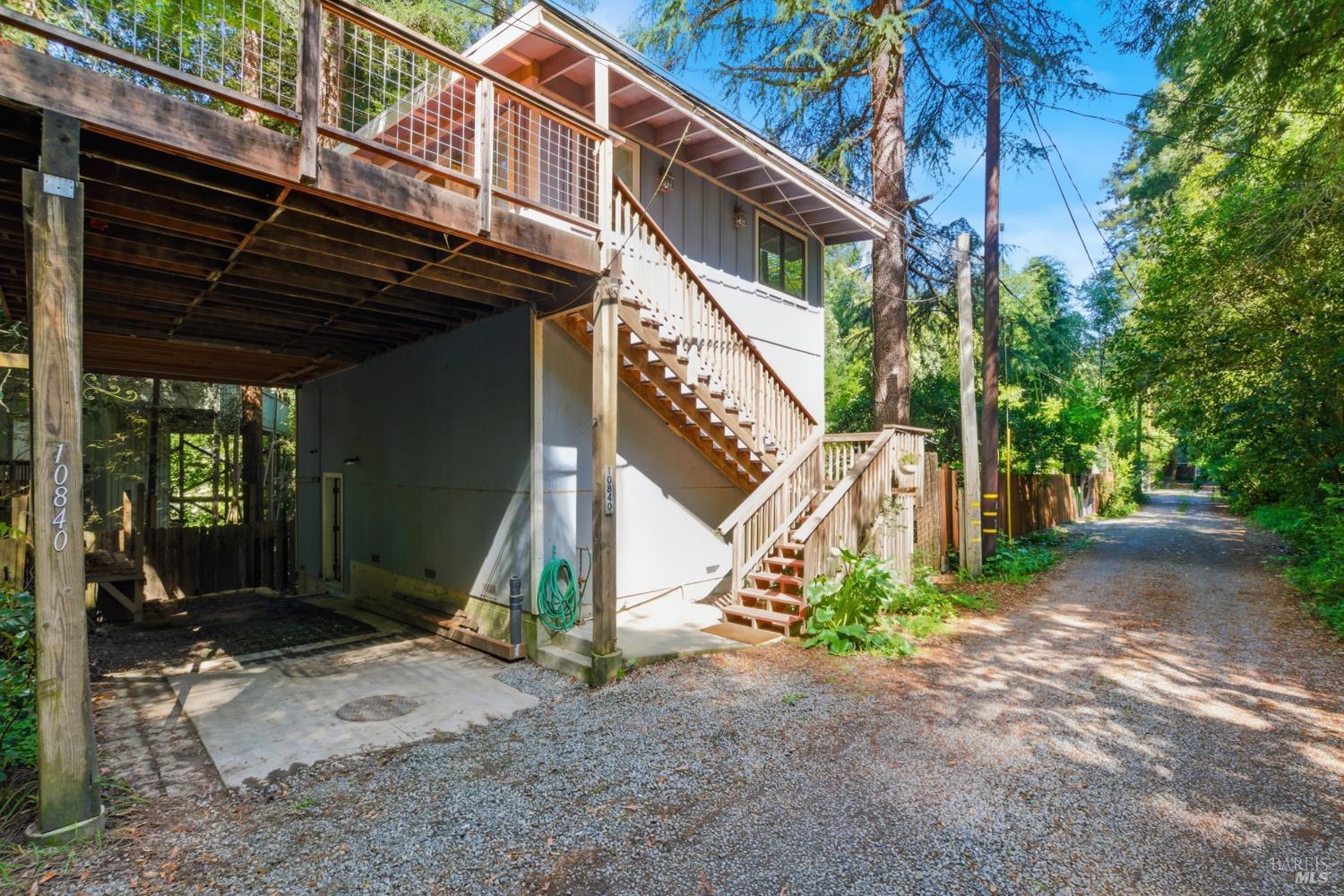 10840 Buena Vista Lane