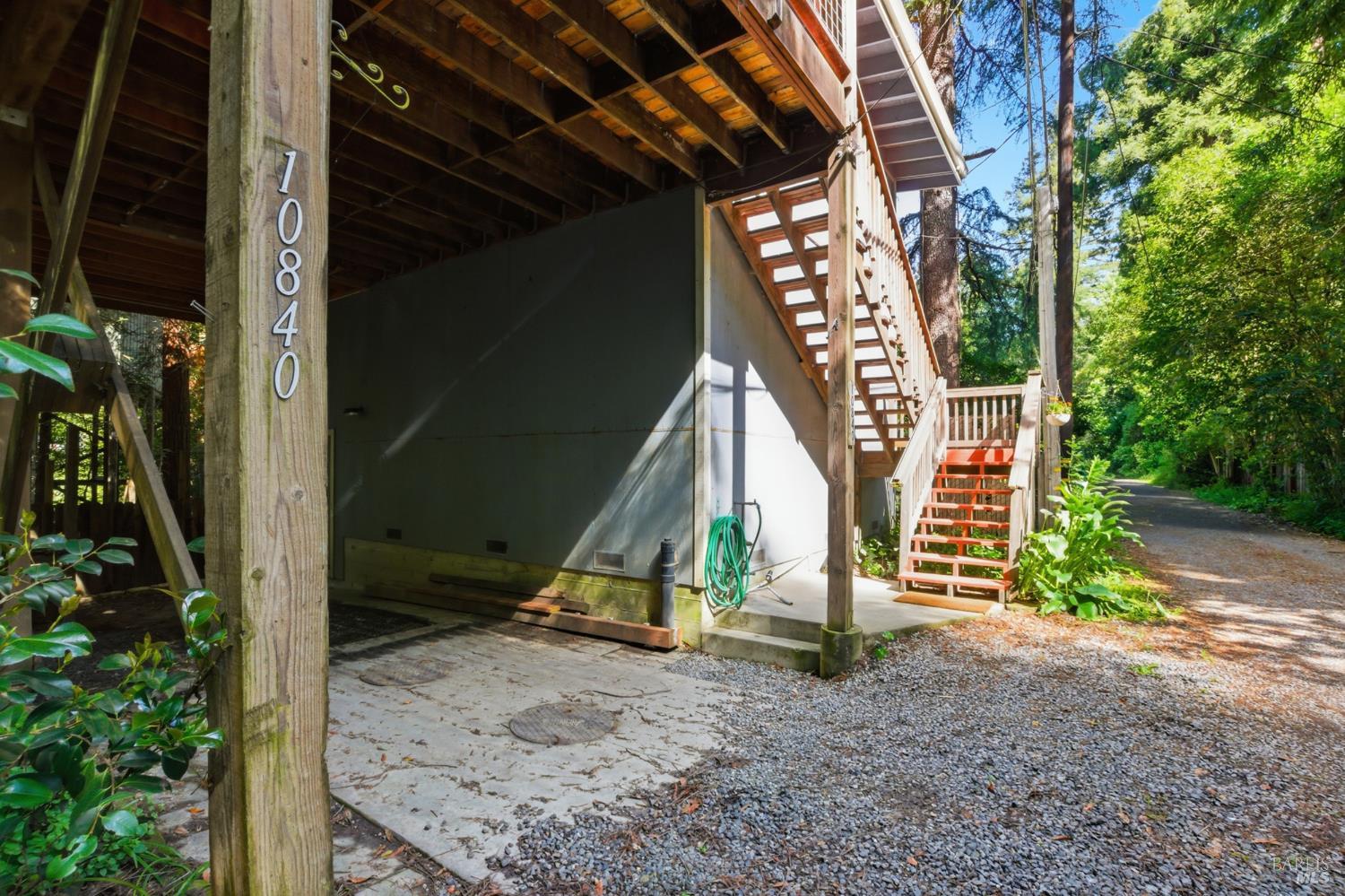 10840 Buena Vista Lane